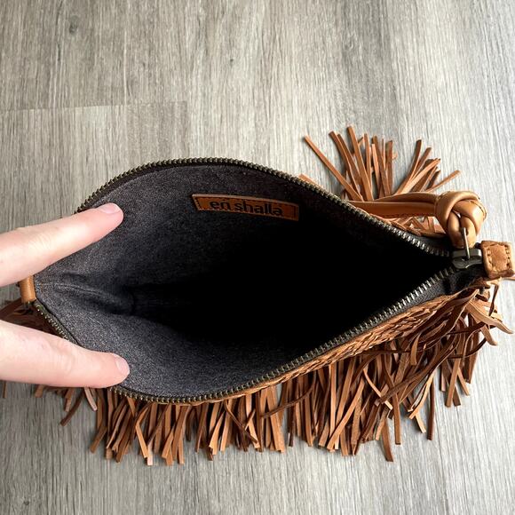 En Shalla Fridge Wristlet Bag - Picture 4 of 4